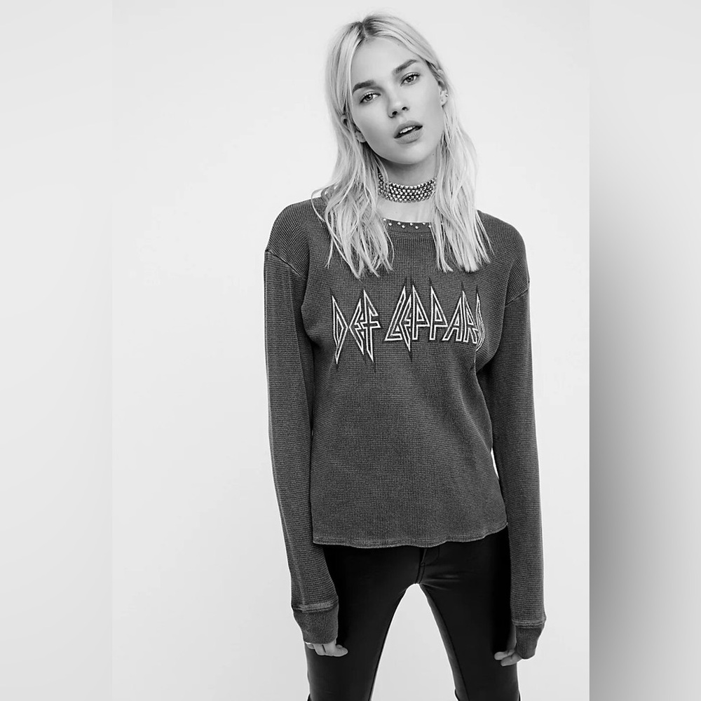 DAYDREAMER for free people Def Leppard top size XS
